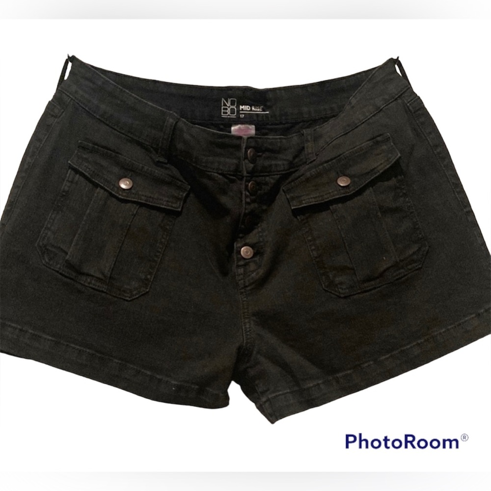 MidRise No boundaries Women Cargo Shorts